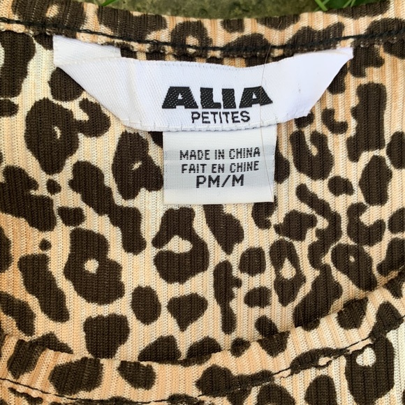 90’s Leopard Print stretchy T-Shirt - Picture 5 of 7